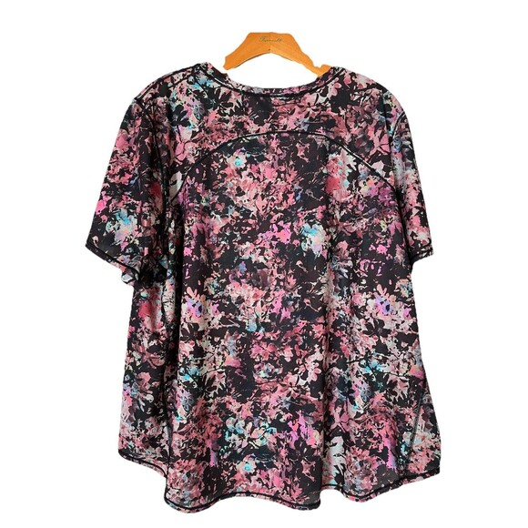 Lululemon Activewear Running Training Lycra Top in Stencil Red Multicolor, Large - Picture 8 of 11